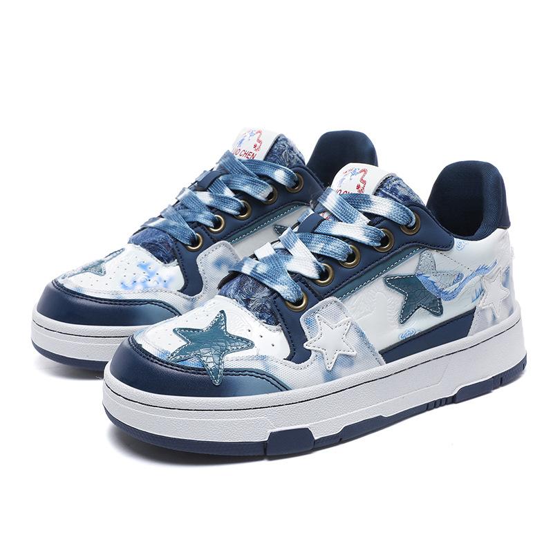 

Большие размеры, специальные модные брендовые модели для пар, весенние модели, синие и белые фарфоровые туфли для досок, универсальная модная спортивная мужская обувь 46