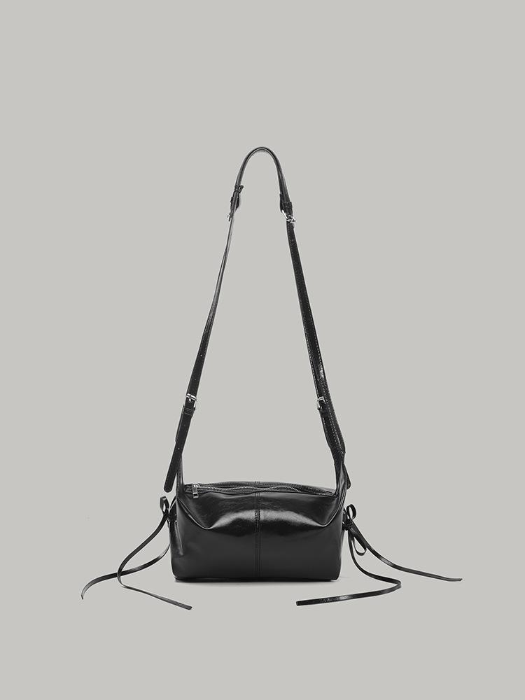 

Summer new fashionable shoulder bag trendy simple fashion hand-to-hand pillow bag high-end underarm bag commuter bag trendy чёрный