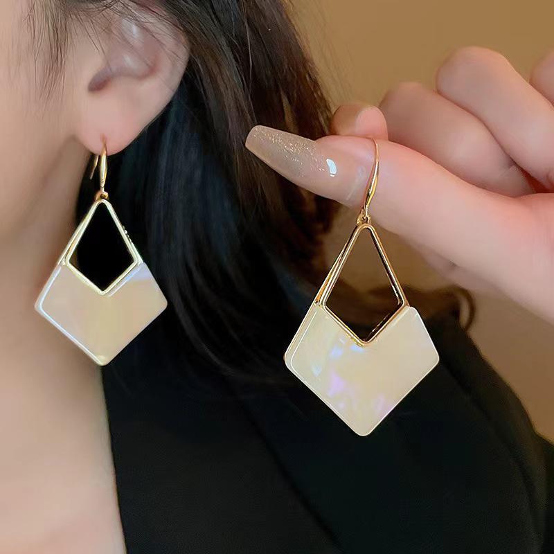 French Retro Geometric Rhombus Earrings: Unique, Bold European-American Design