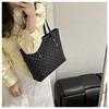 2025 Autumn Trendy Checkered Tote Bag - Large Capacity Shoulder & Handheld Design