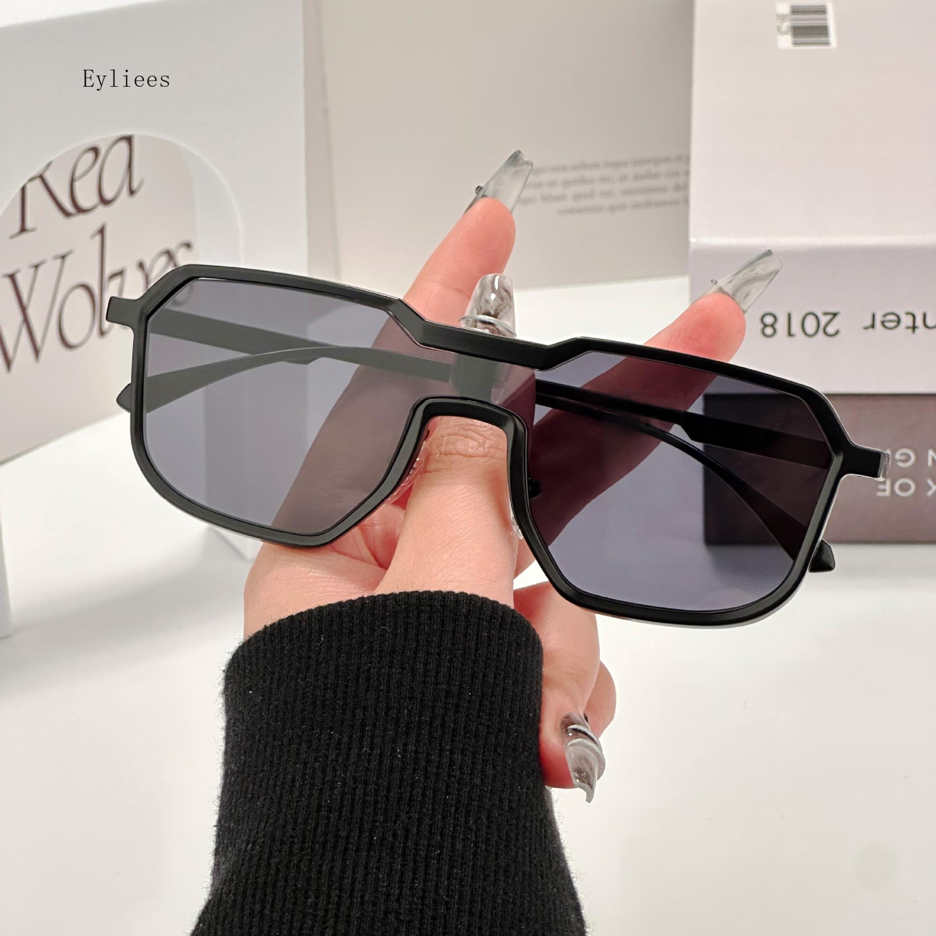 

Metal Steampunk Sunglasses For Men Punk Square Retro Fashion Glasses Vintage Luxe Gafas De Sol Hombre Lunette De Soleil Homme