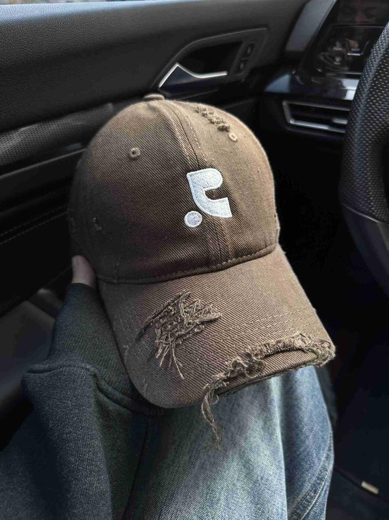 New ripped embroidered baseball cap women's wide brim big face showing face small peaked cap big head circumference hat couple
