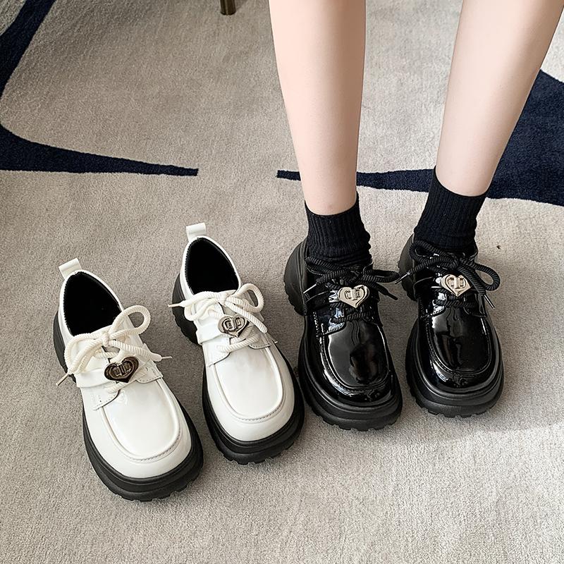 British Style Round Toe Women Shoes Autumn Clogs Platform Oxfords Female Footwear Loafers with Fur Patent Leather Ballet Flats C