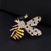 Women Elegant Cartoon Bee Shaped Brooch Fashionable Shimmer Rhinestone Breastpin Gift