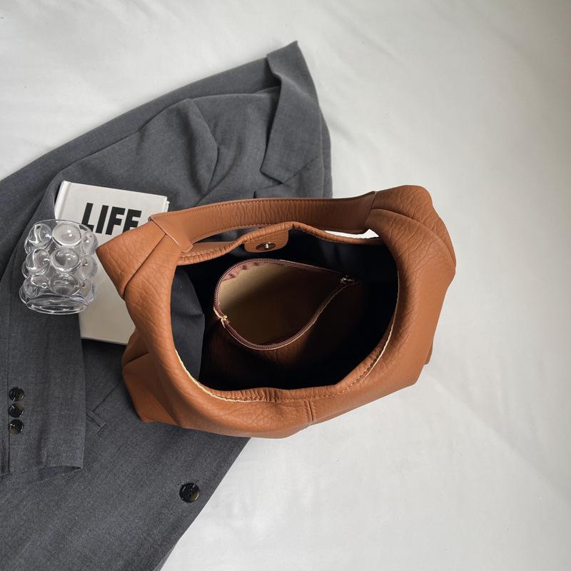 2025 trendy fashion casual large capacity underarm bag femininity niche tote bag student solid color shoulder bag