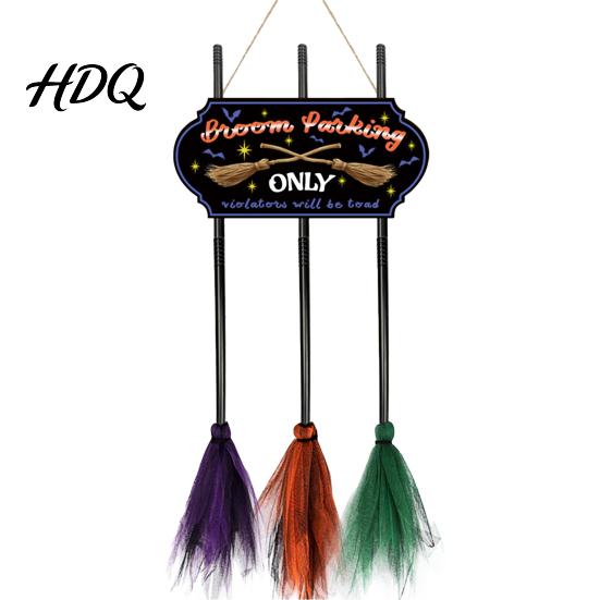 Halloween Door Hanging Sign Broom Parking with 3 Witch Brooms Hocus Pocus Themed Wooden Sign Easy Festive Wall Art Funny Pendant for Front
