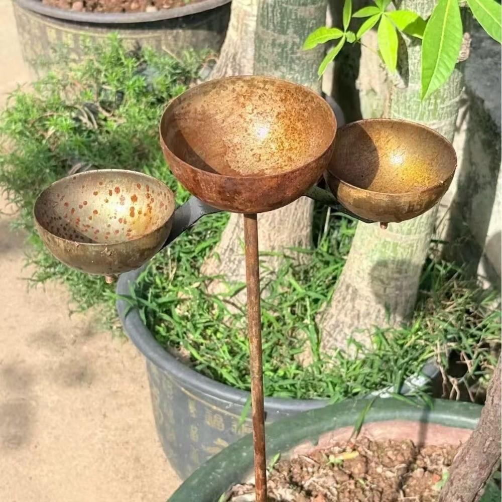 Freestanding Rotatable 3-Tiered Bird Bath Rusted Metal Garden Rain Catcher Decorative Handmade Bird Water Bowls Courtyard