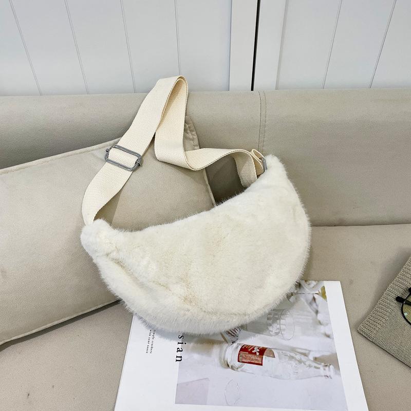 Yogodlns Women Crossbody Plush Bag Autumn Winter Hairy Hobo Bag Casual Versatile Shoulder Bag Fashion Lightweight Underarm Bag