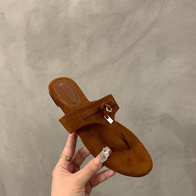2025 Sommer neue Flip-Flops Damen Oberbekleidung flacher Boden Nische Zehensteg Retro täglich Pendeln vielseitige Sandalen