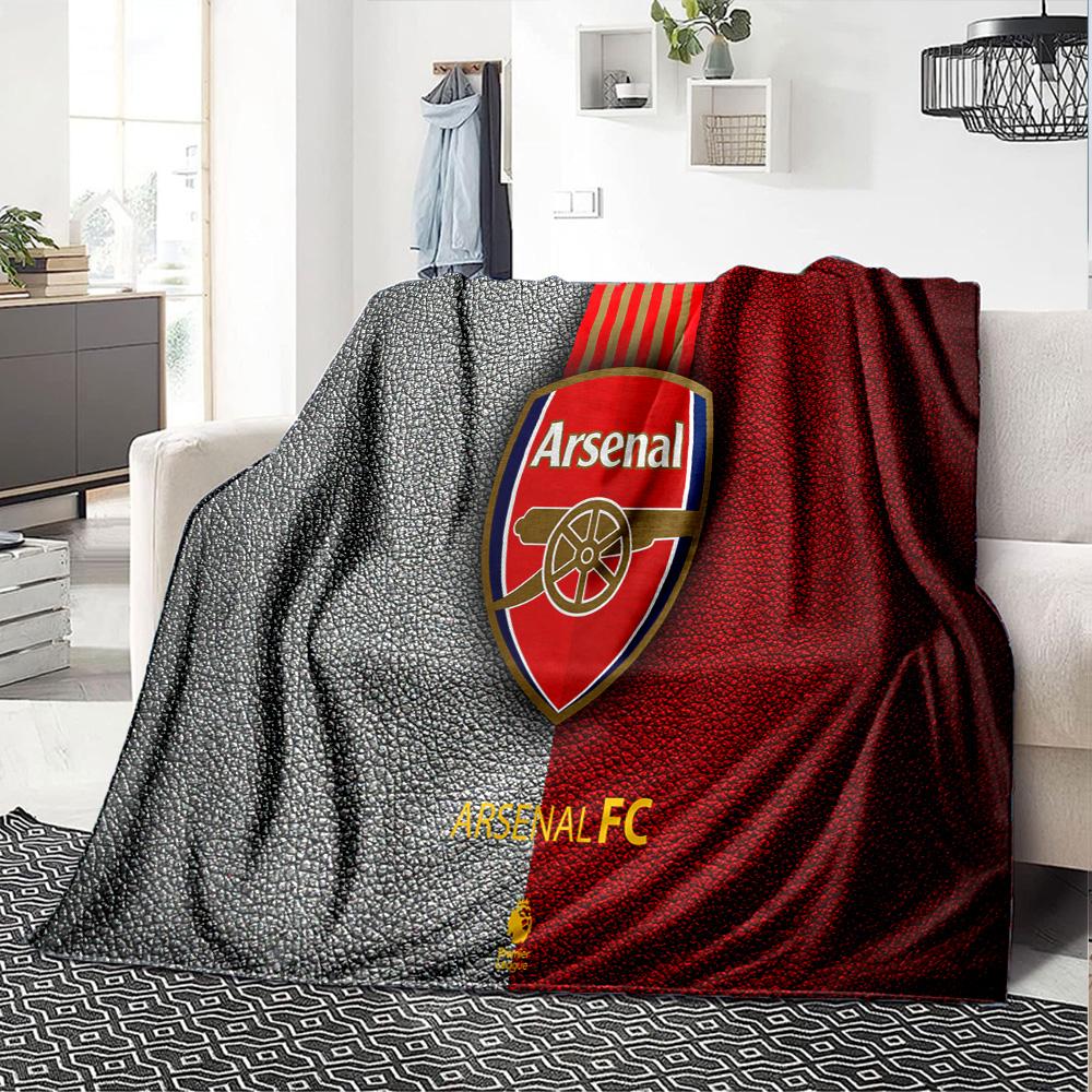 Arsenal Football Club Crest Flannel Blanket, Soft Polyester, Modern Design, All-Season for Camping, Travel, Gifts for Holidays or Birthdays