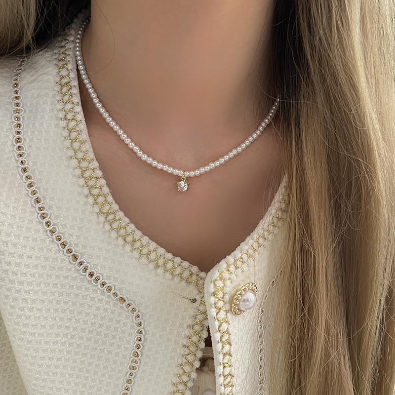 Pearl Necklace Women's Niche Light Luxury Design High-end Fashion Temperament Collarbone Chain Neck Chain Sweater Chain Bead Chain