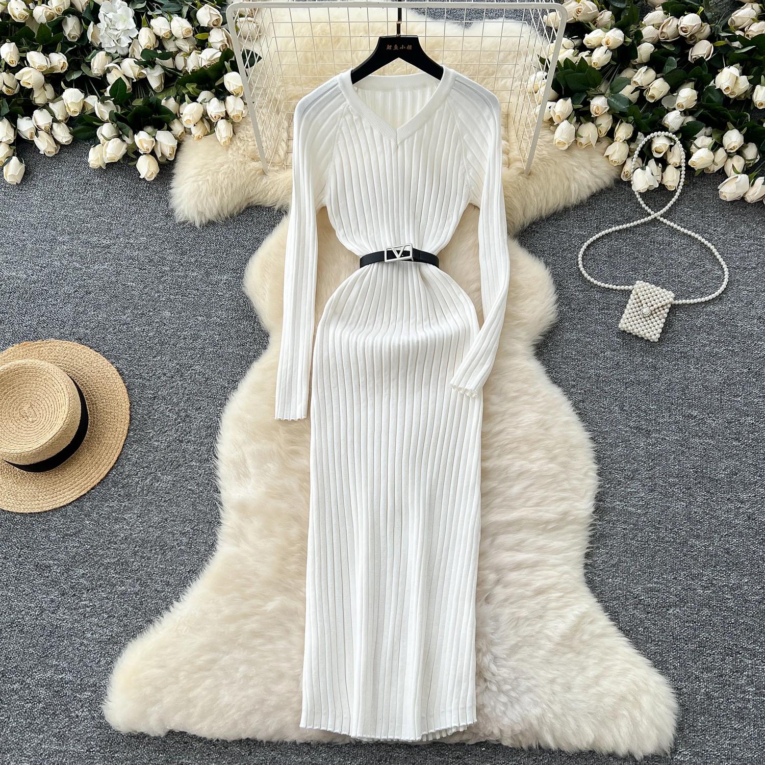 Винтажное базовое платье с V-образным вырезом и длинным рукавом — фото 24