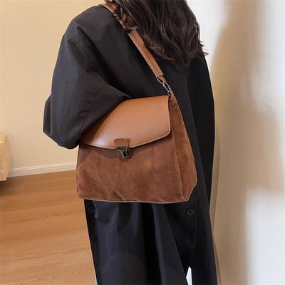 Bolsa Feminina Vintage Camurça Light Core Grande Capacidade Bolsa de Ombro com Design Avançado Bolsa Versátil para o Dia a Dia