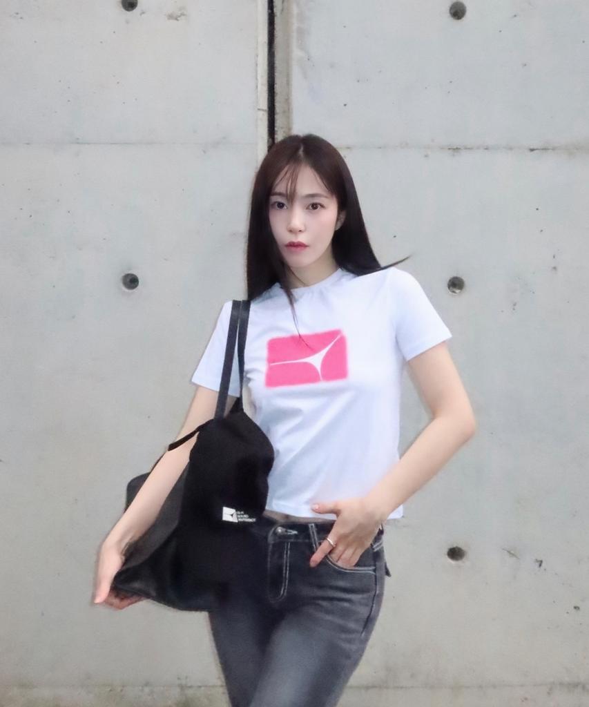 Haipaisaundeulepeoleonseu Symbol T-Shirt, White