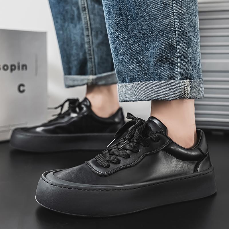 Fashion Men Casual Thick Bottom Minimalist Shoes 2025 New Breathable Korean Flat Vulcanized Shoes Casual Leather Outdoor Walking Shoes