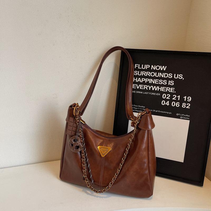 Commuter underarm bag women's spring and summer new fashion popular shoulder messenger bag large capacity tote bag