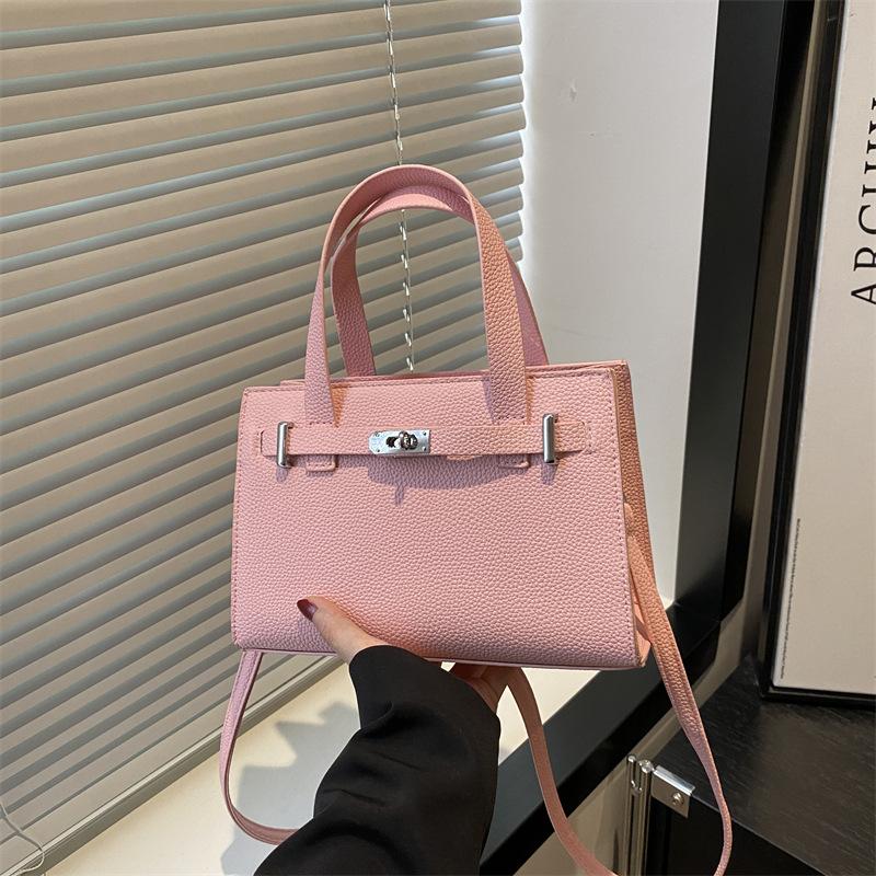 Today's popular atmospheric fashion handbag spring new texture niche shoulder messenger bag commuter women's bag