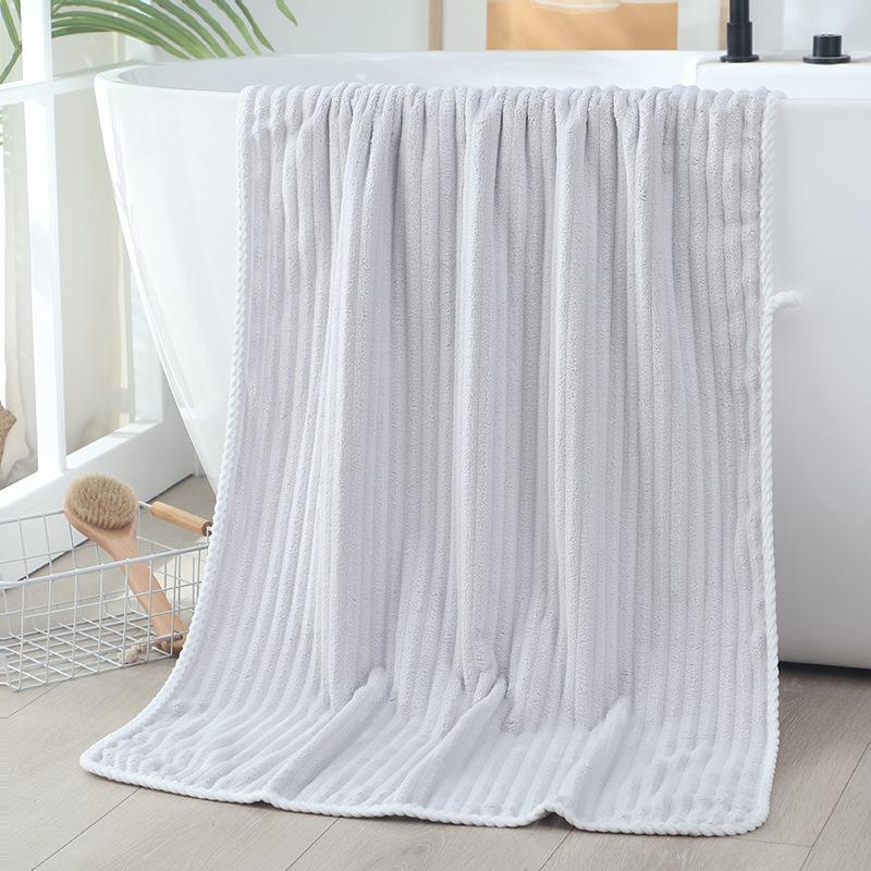 Cloud Grid Coral Fleece A Bath Towel, Quick-drying Wrap Towel, Enlarged and Thickened Household Bath Towel