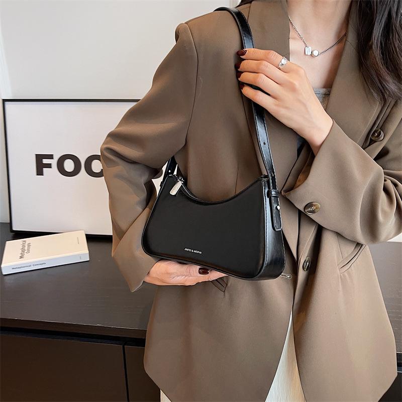 Women's 2025 Niche Design One-Shoulder Underarm Bag – Fashionable Small Square Bag with High-End Appeal
