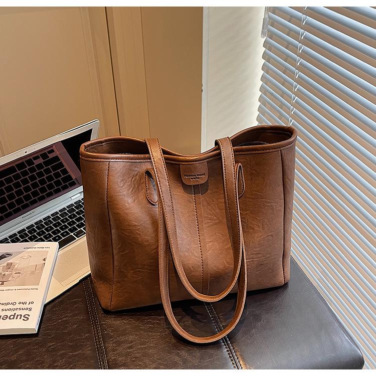 Popular Bags Women's Large-capacity New Autumn and Winter Versatile Simple Retro Shoulder Bag