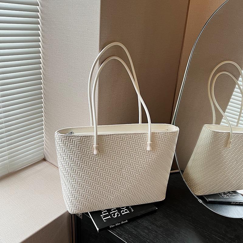 Autumn Braided Underarm Tote Bag Women's High-end Sense Versatile Large-capacity Commuter Shoulder Bag