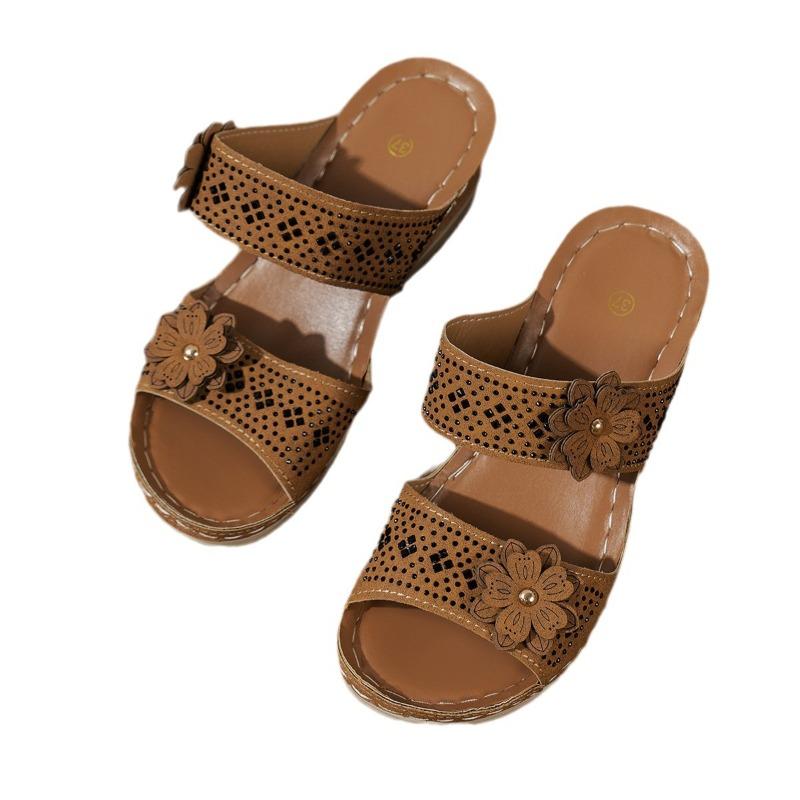 Utrikeshandel sommar ny stor storlek blomma hög klack en-tecken tofflor dam kilklack strass tjock sula coola tofflor