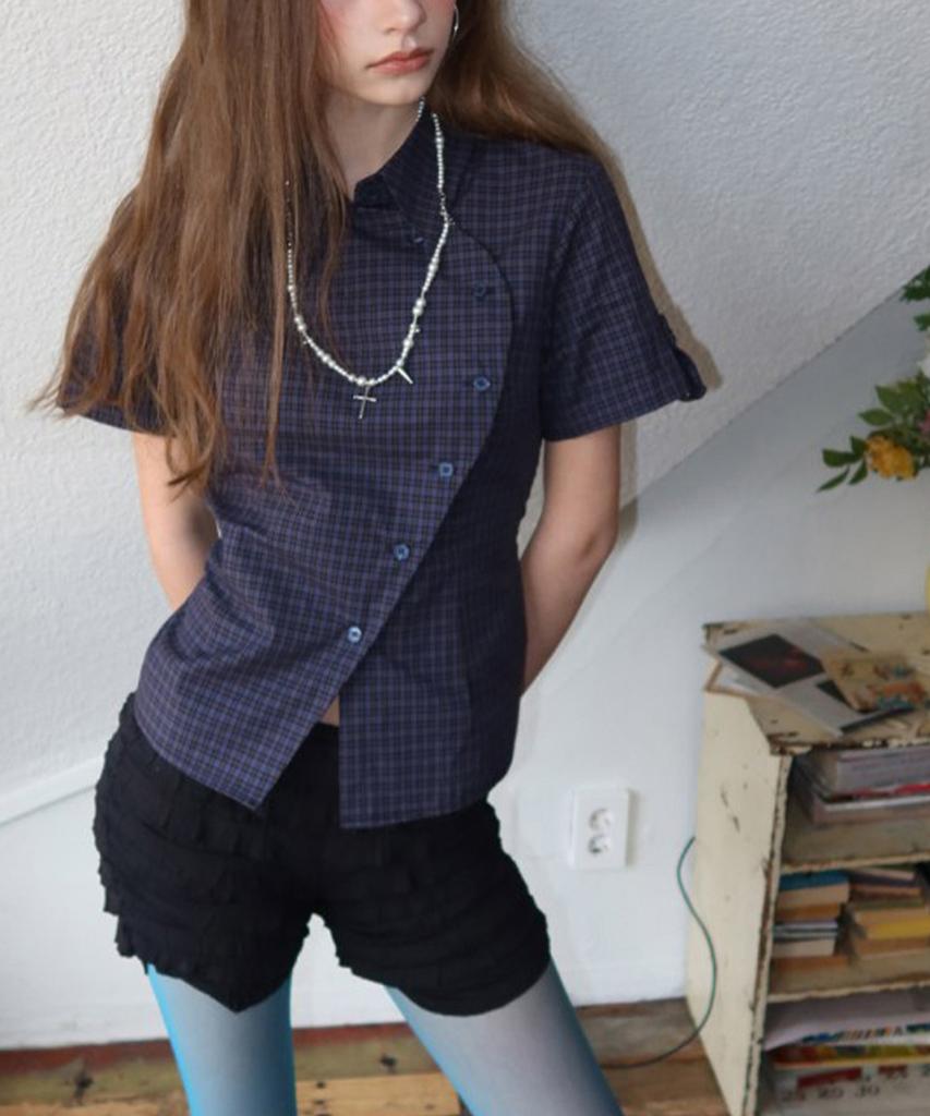 Weibeugeol Ruffled Tiered Shorts