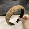 Autumn/Winter French Retro Knit Headband - Solid Color Wool Braid Hair Clip, Korean Style Trendy.