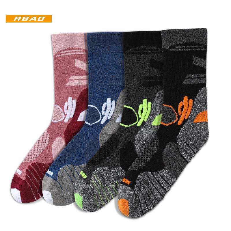 "Breathable Thick Merino Wool Mid-Tube Hiking and Ski Socks for Men and Women"