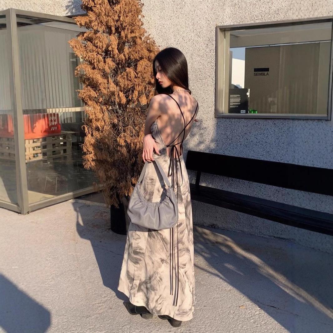 

Summer 2025 French Floral Waist-Hugging Spaghetti Strap Maxi Dress Small