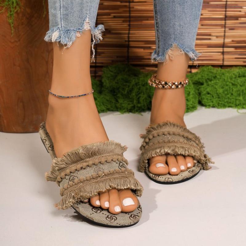Fashion 2025 NEW Women Slippers Bright Diamond Flat Bottom Cane Crystal Sandals Beach Slides Shoes
