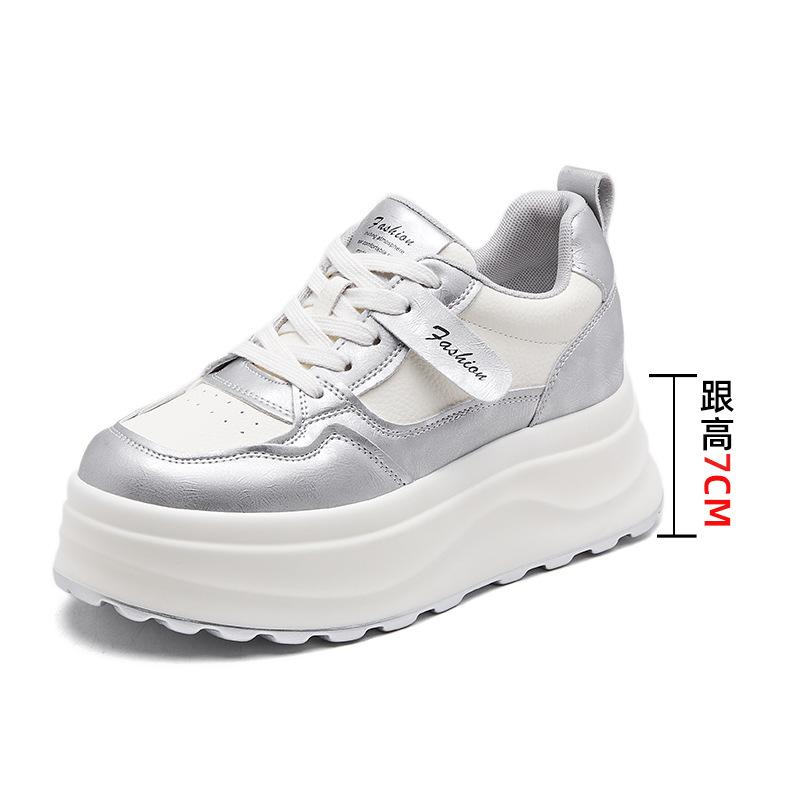 

2025 весна и лето новые кожаные женские туфли на платформе женские туфли для увеличения внутренней высоты спортивные и для отдыха маленькие белые туфли детские универсальные 40