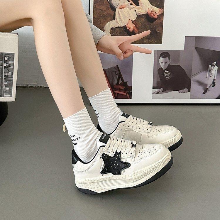 

Маленькие белые туфли Женская обувь Осень и зима Новые универсальные туфли для сноубординга Платформа Тренировочная повседневная спортивная обувь 40 чёрный