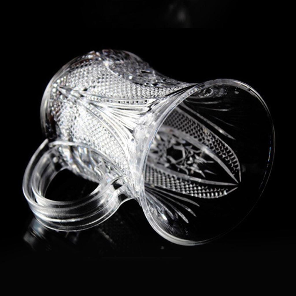 Bunte, leuchtende Becher und Trinkgefäße aus Acryl mit leuchtender Textur – ideal für Paare und Freunde.