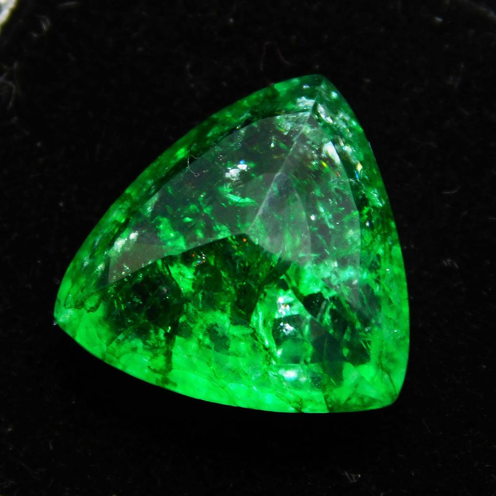 Natural Green Emerald Loose Gemstone 7 Ct Trillion Cut Colombian for Jewelry Making and Crafts