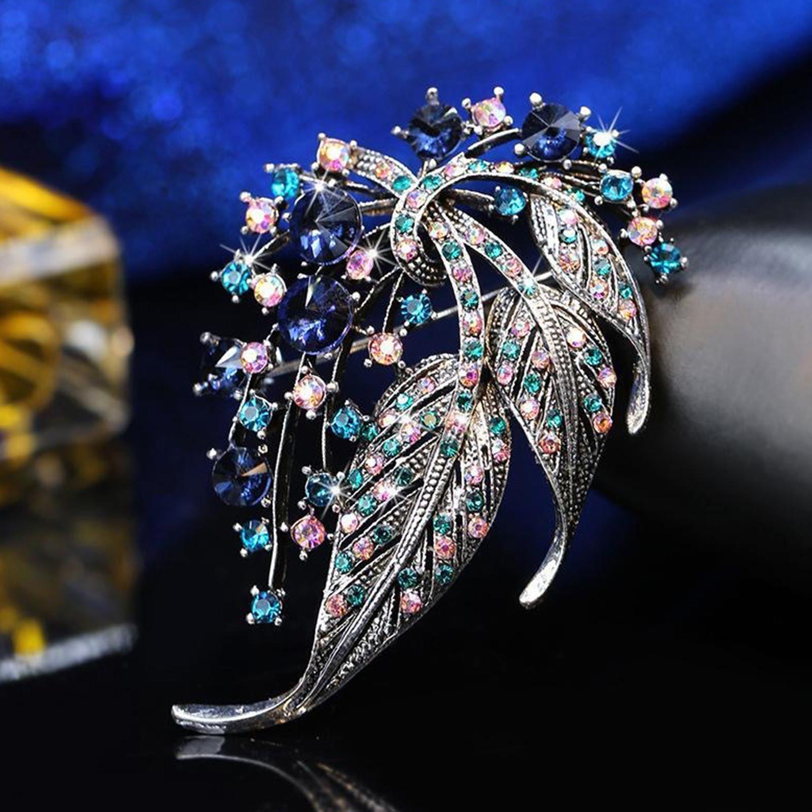 

Модная брошь в виде лебедя из кристаллов, женственный темперамент, универсальный аксессуар в виде цветка в виде животного на груди One Size синий