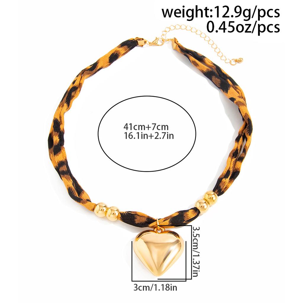 Sweet Cool INS Heart Alloy Pendant Necklace Unique Exaggerated Sexy Leopard Print Clavicle Chain for Women Daily Party Streetwear Jewelry Accessories