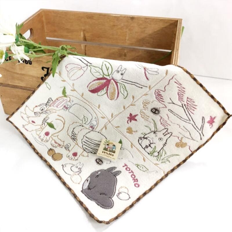 

Totoro Mini Towel Autumn Brown