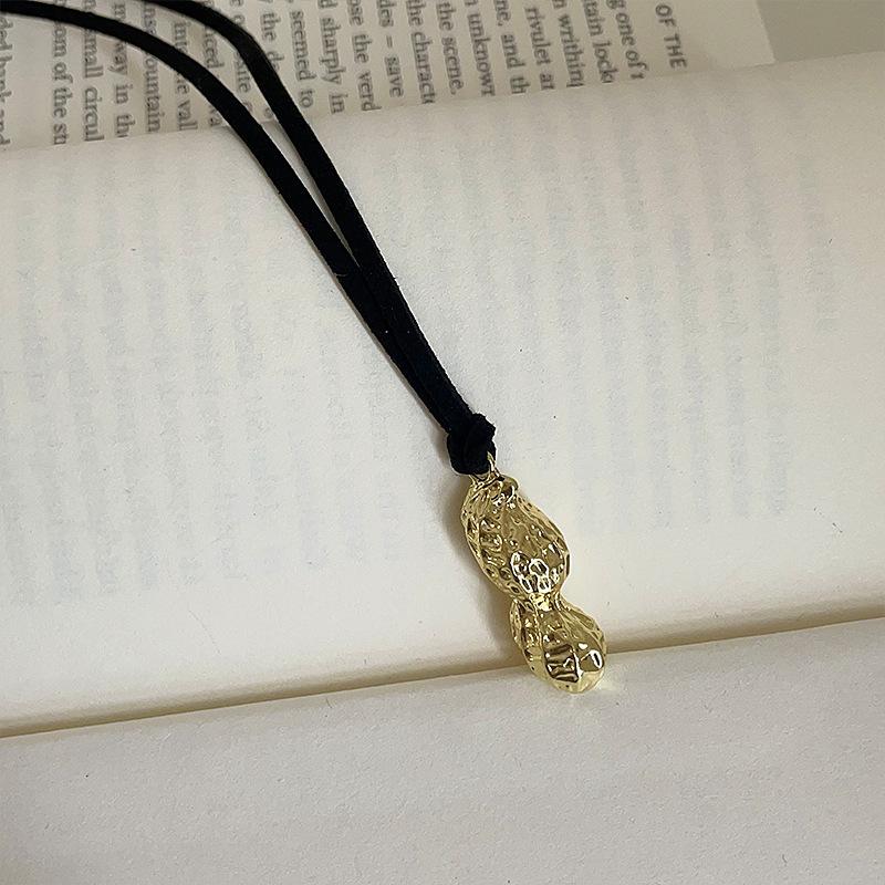 Guochao Ancient Law Good Thing Peanut Pendant Necklace Women'S Light Luxury Niche Unique Personality Fashion Versatile Neck Chain Sweater Chain
