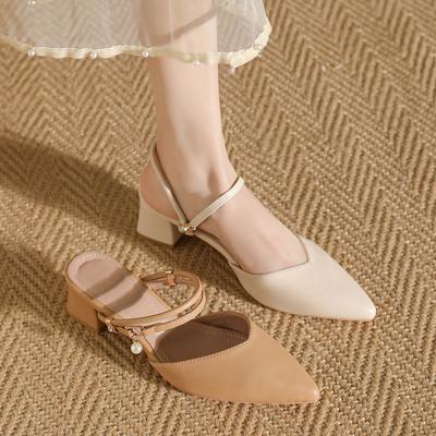 Sandalen für Damen 2025 Sommer neuer Stil spitz zulaufende Einzelschuhe dicker mittlerer Absatz hohe Absätze französische Zehen-Slipper