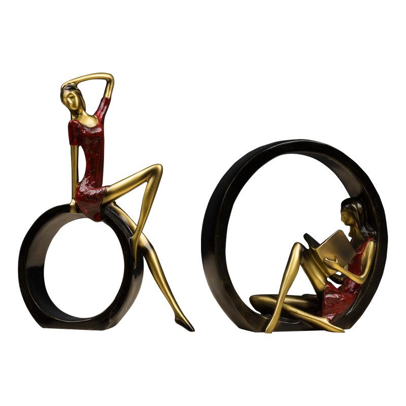 Красивые фигурки для дома красный