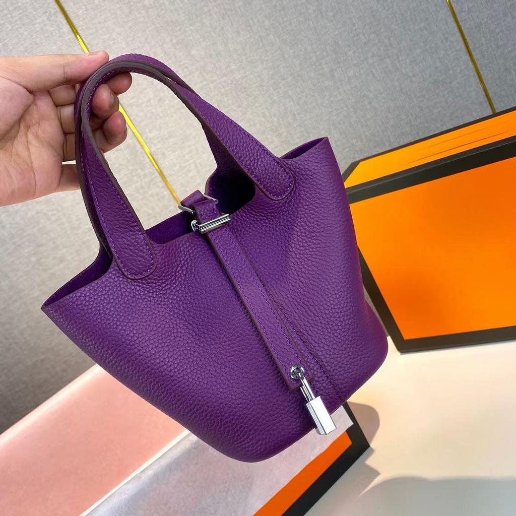 Hochwertige halbhandgefertigte Gemüsekorbtasche togo erste Schicht Rindsleder Pendlertasche echtes Leder tragbare Beuteltasche Damen 18cm