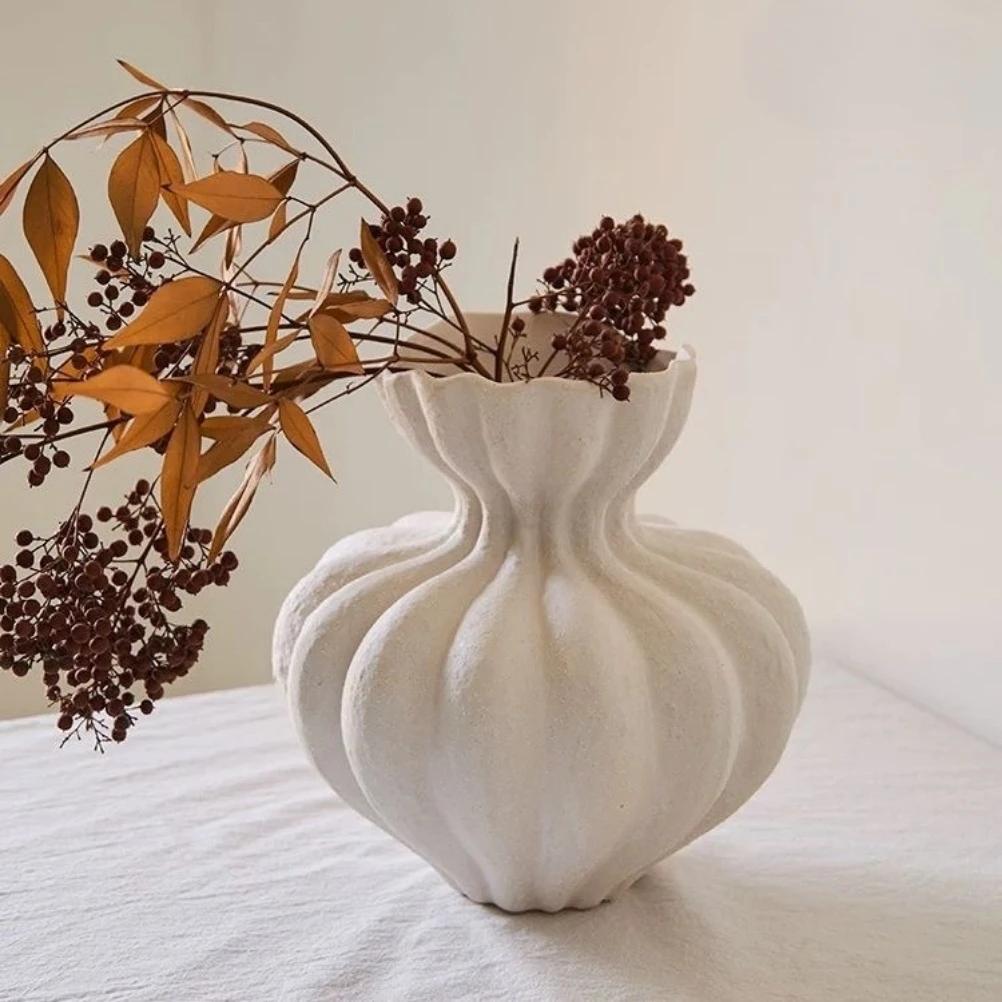 French Ceramic Vase White High-end Decoration Dining Table Living Room Retro Art Vase Room Decoration Accessories