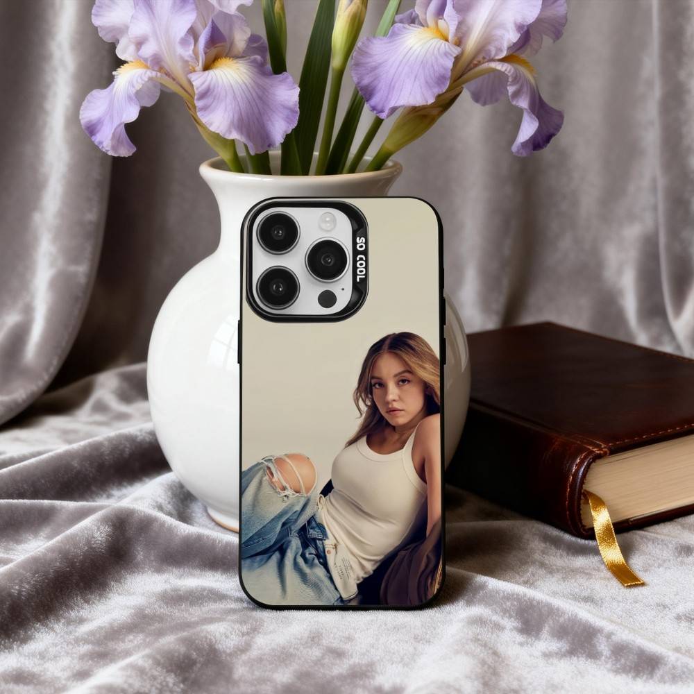 Stunning S-Sydney S-Sweeney Actress Phone Case For iPhone17,16,15,14,13,12,11 Plus,Pro Max Black Candy silver phone case