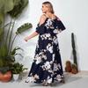 Guangzhou, großes schulterfreies Kleid, marineblau mit Blumen- und Lotosblatt-Saum, fließender Ärmel, langes Kleid