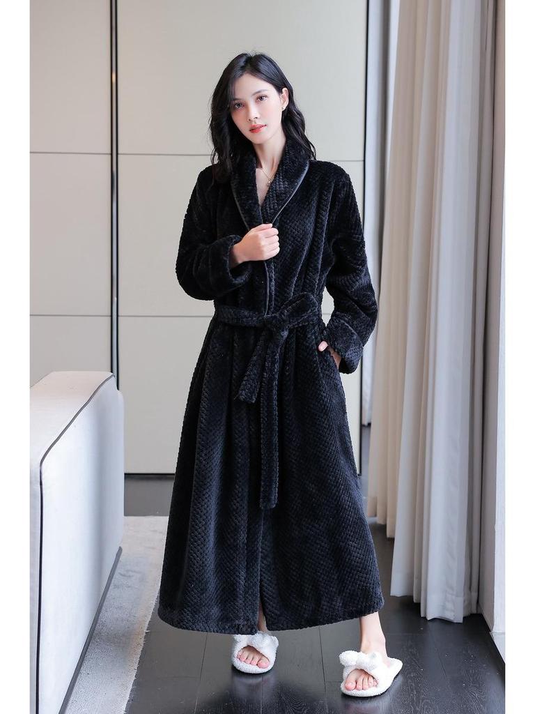 Comfortable Flannel Bathrobe: Thick Long Robe for Women & Couples In Autumn/Winter