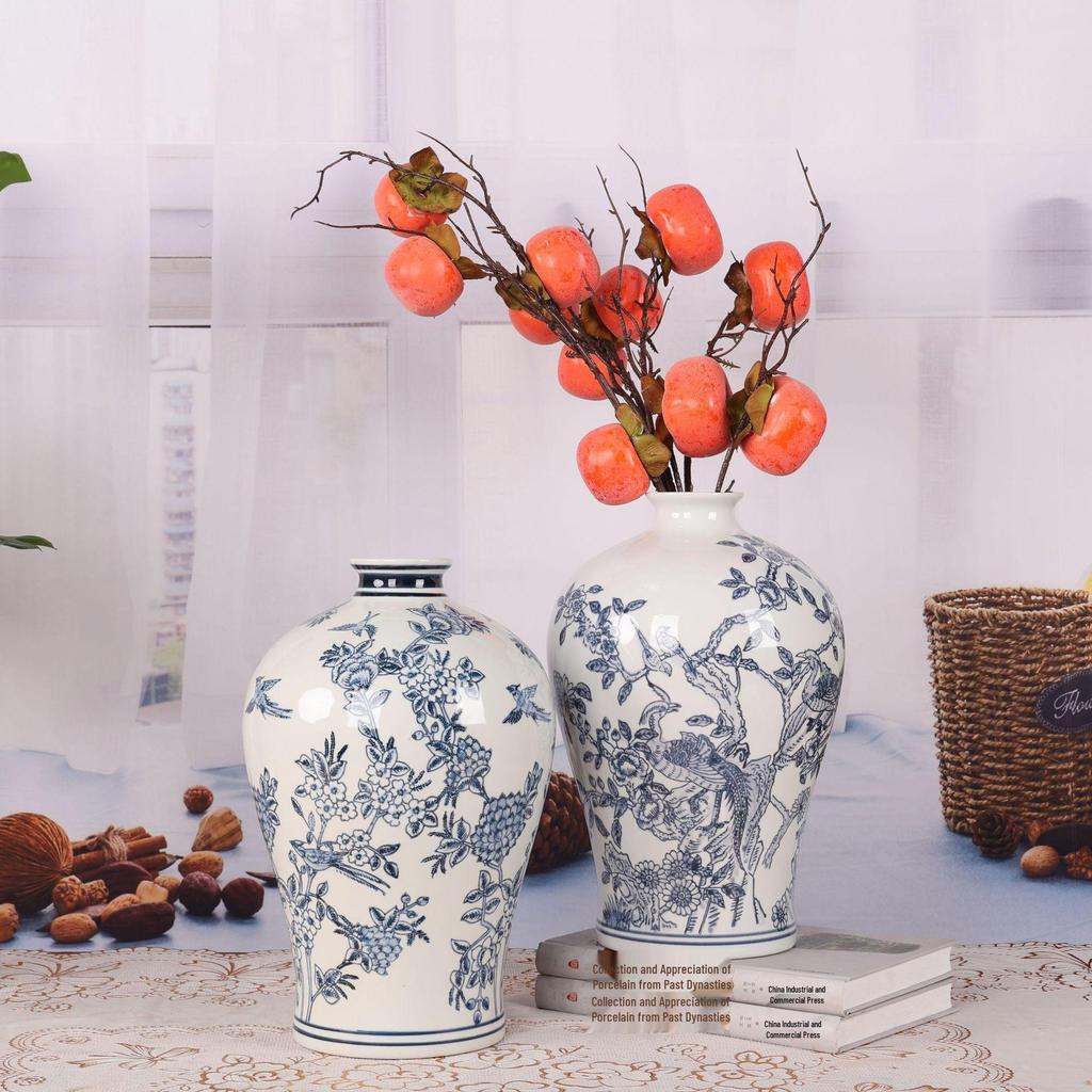 High-End Blue and White Chinese Porcelain Vase - Decorative Living Room Craftsmanship Gift