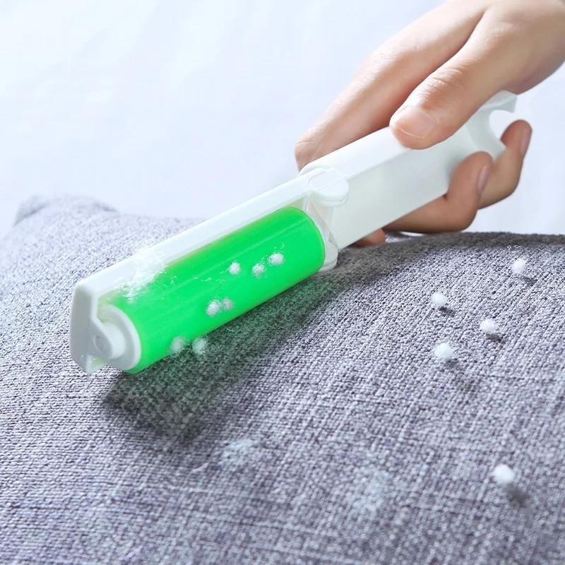 Foldable Portable Mini Viscose Roller Clothing Dust Brush Stick Washable Brush Color Random LS