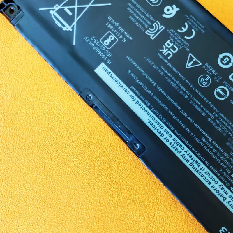 Dell Original 4-Cell 68Wh Laptop Battery