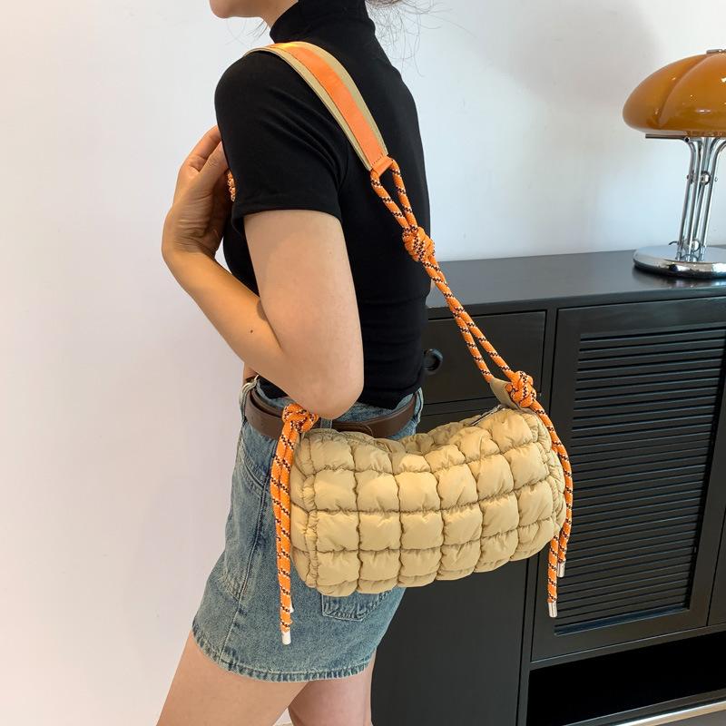 Cloud Pleated Bag Casual Personality One-shoulder Crossbody Bag Foreign Style Large Capacity Pillow Bag Down Cotton Commuter Bag Small Bag